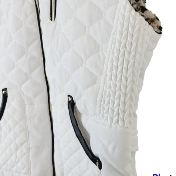 Adriana Vest Animal Print Faux Fur Reversible quilted Medium NEW - Picture 7 of 16